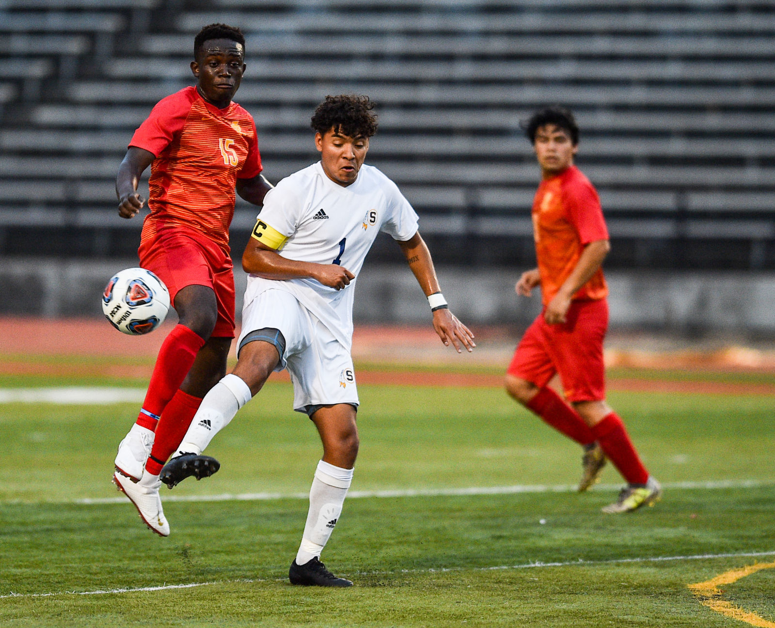 100119-mda-spt-ster-ri-soccer-010a.jpg